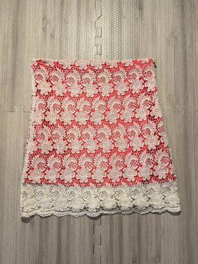 Francesca's Collections Women's White Lace Skirt With Pink Lining\